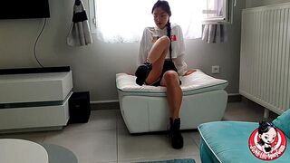 最骚网红留学生【刘玥】最新性爱流出-猛操中国清纯美女，沙发无套骑乘顶操，腰臀特会扭动，爆射一身，高清720P原版无水印